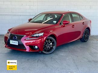 2014 Lexus IS 300h - Thumbnail