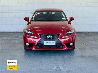 2014 Lexus IS 300h - Thumbnail