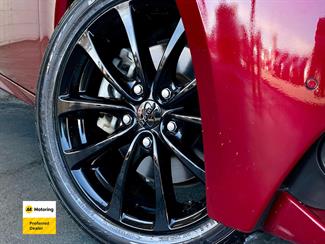 2014 Lexus IS 300h - Thumbnail