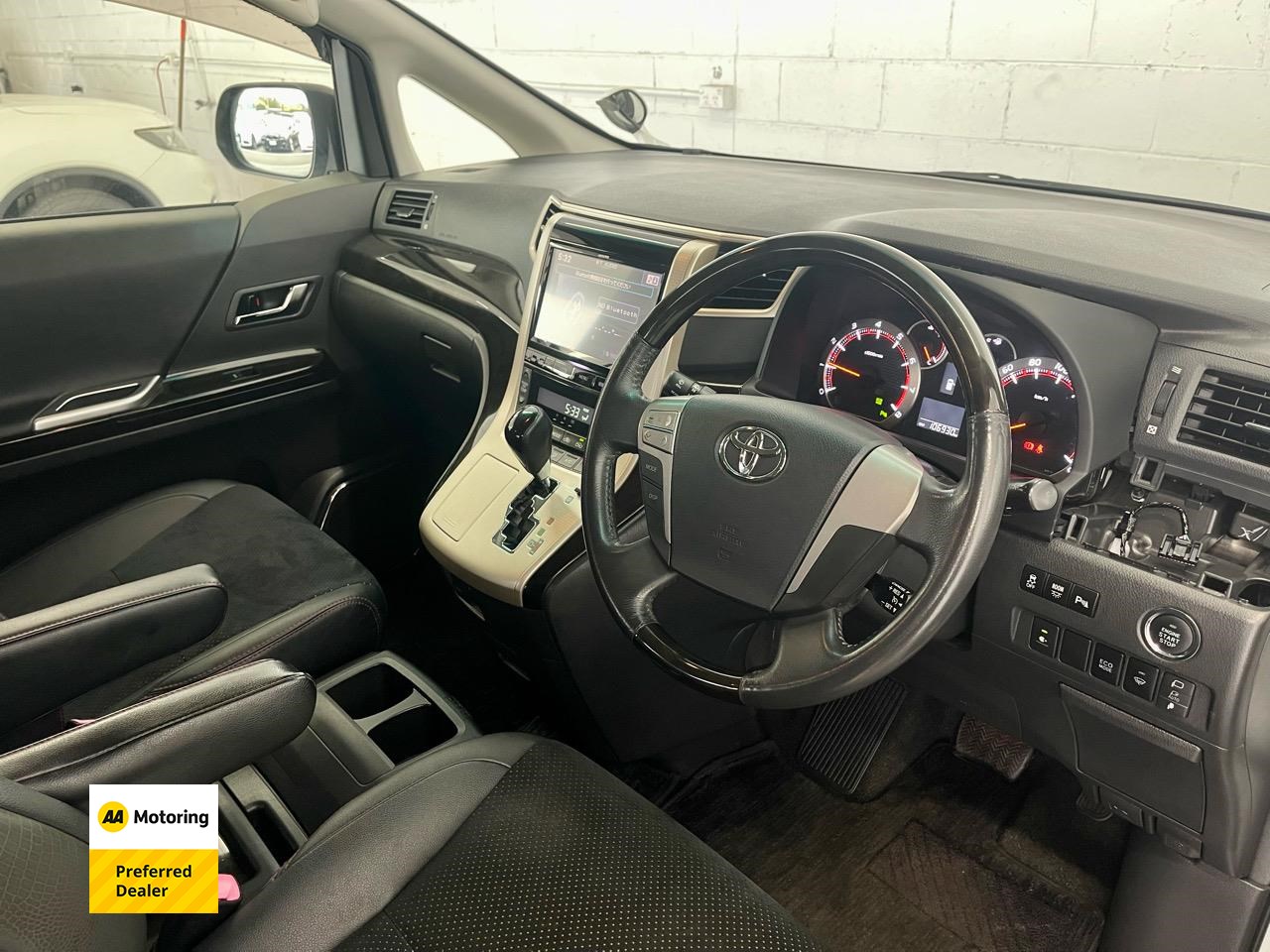 2014 Toyota Vellfire