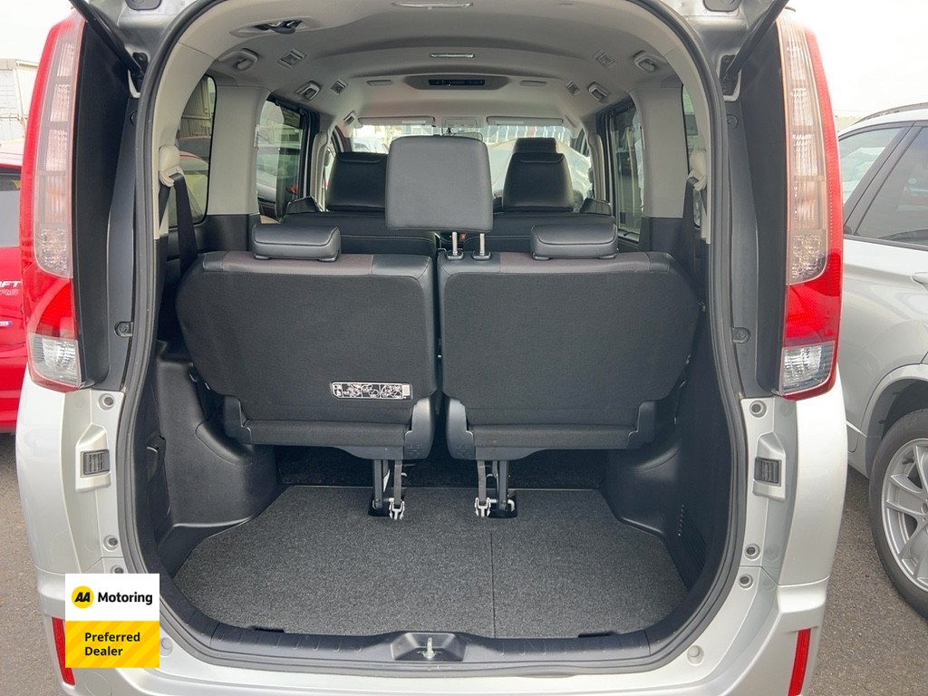 2015 Toyota ESQUIRE