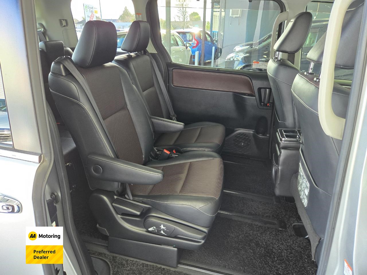 2015 Toyota ESQUIRE