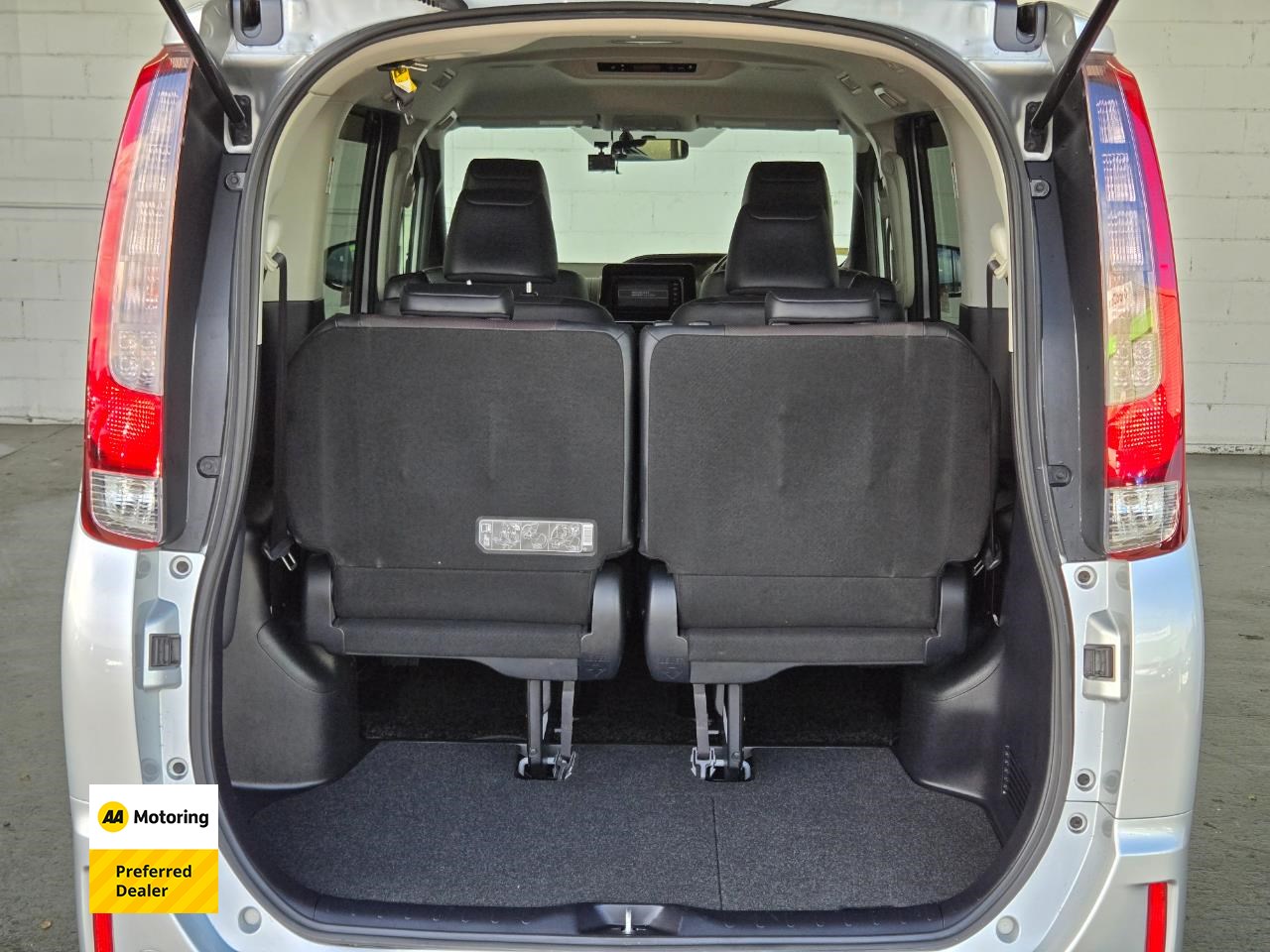 2015 Toyota ESQUIRE