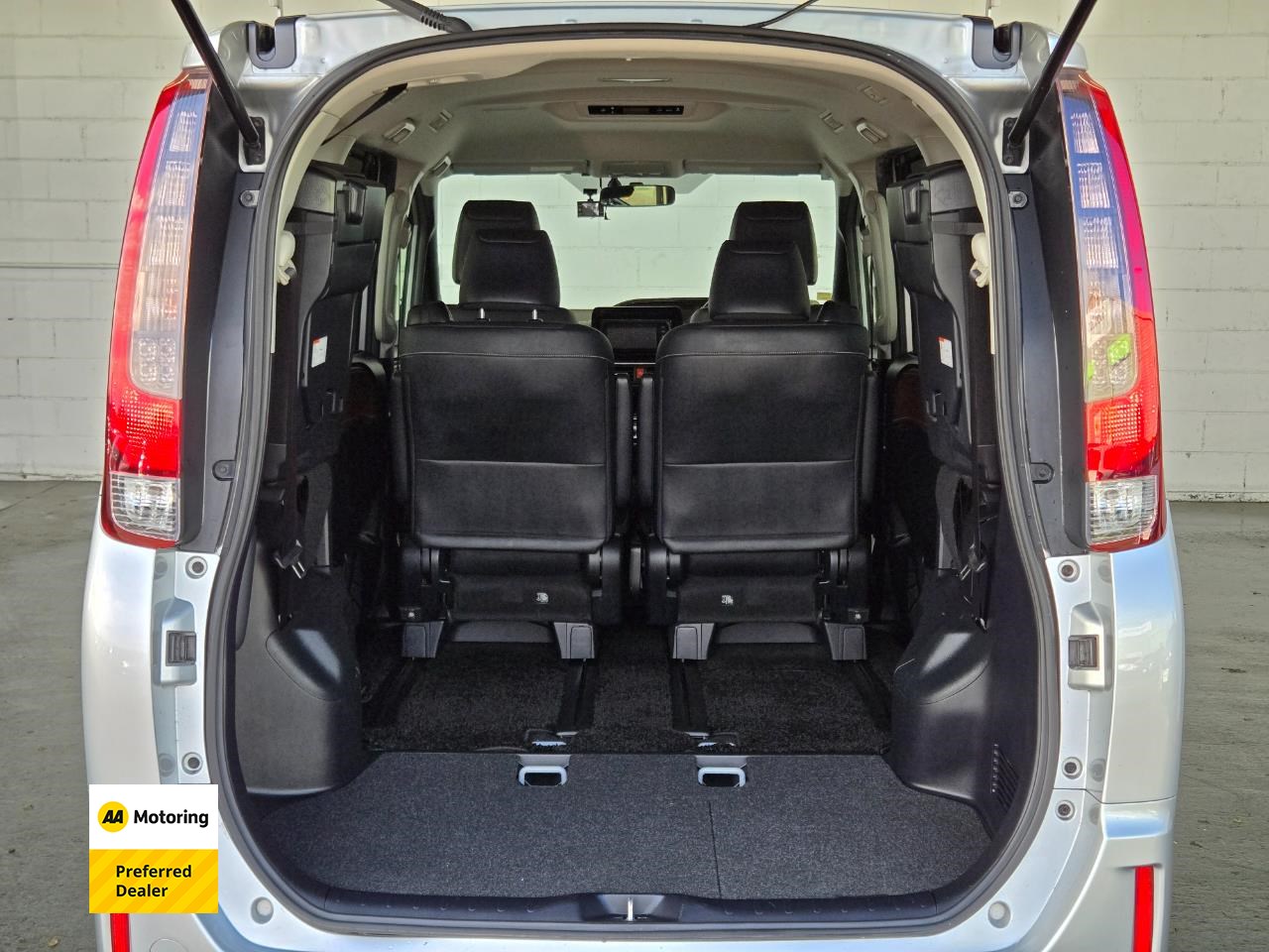 2015 Toyota ESQUIRE