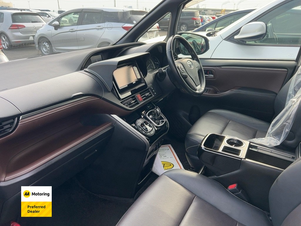 2015 Toyota ESQUIRE