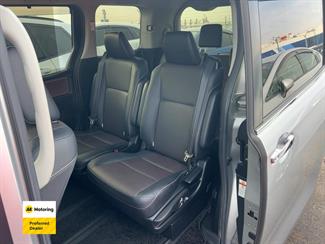 2015 Toyota ESQUIRE - Thumbnail