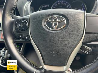 2015 Toyota ESQUIRE - Thumbnail