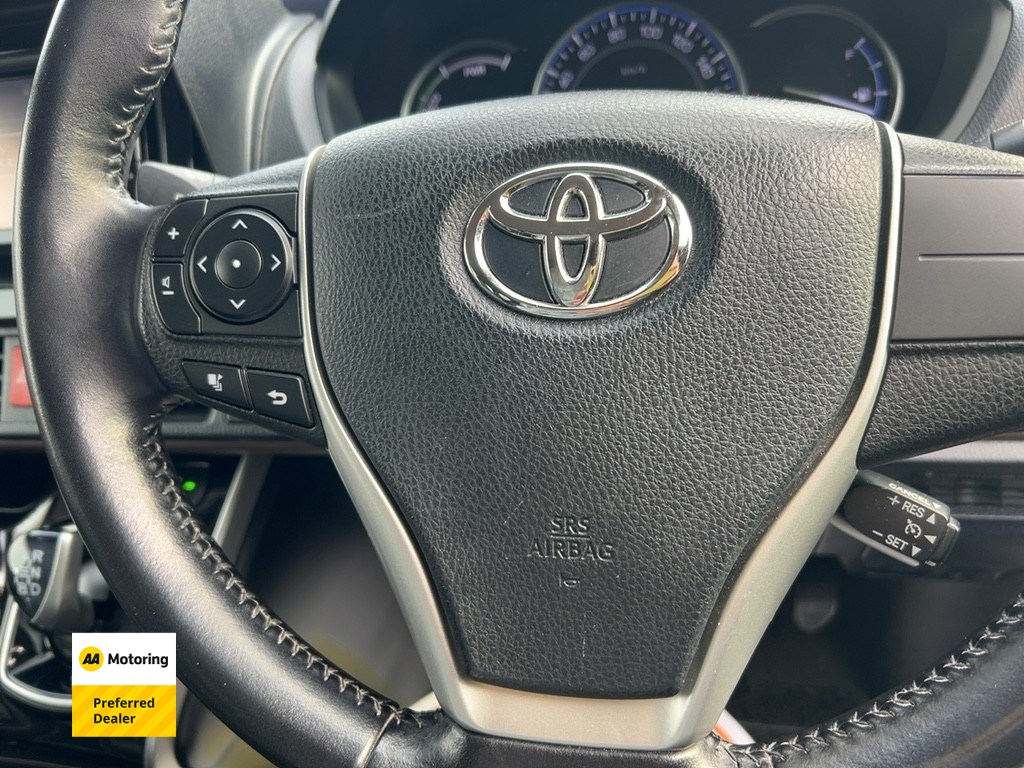 2015 Toyota ESQUIRE