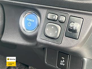 2013 Toyota AQUA - Thumbnail