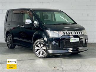 2012 Mitsubishi Delica - Thumbnail