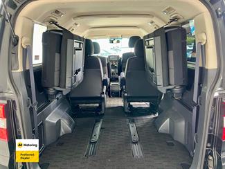 2012 Mitsubishi Delica - Thumbnail