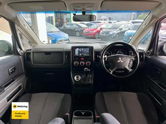 2012 Mitsubishi Delica - Thumbnail