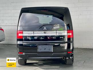 2012 Mitsubishi Delica - Thumbnail