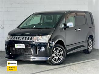 2012 Mitsubishi Delica - Thumbnail