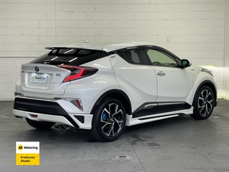 2018 Toyota C-HR - Thumbnail