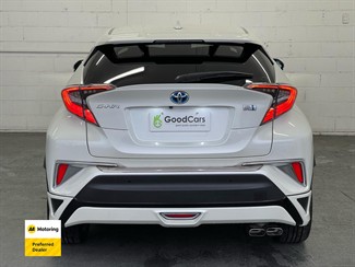2018 Toyota C-HR - Thumbnail