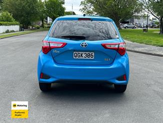 2017 Toyota VITZ - Thumbnail