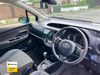 2017 Toyota VITZ - Thumbnail