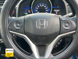 2013 Honda FIT - Thumbnail