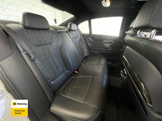 2016 BMW 740i - Thumbnail
