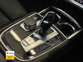 2016 BMW 740i - Thumbnail