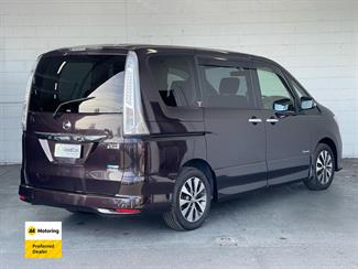 2013 Nissan Serena - Thumbnail