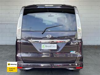 2013 Nissan Serena - Thumbnail