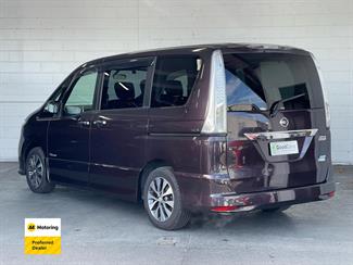 2013 Nissan Serena - Thumbnail