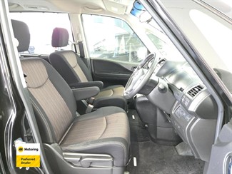2014 Nissan Serena - Thumbnail