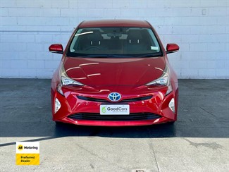 2016 Toyota PRIUS - Thumbnail