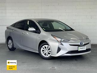 2017 Toyota PRIUS - Thumbnail