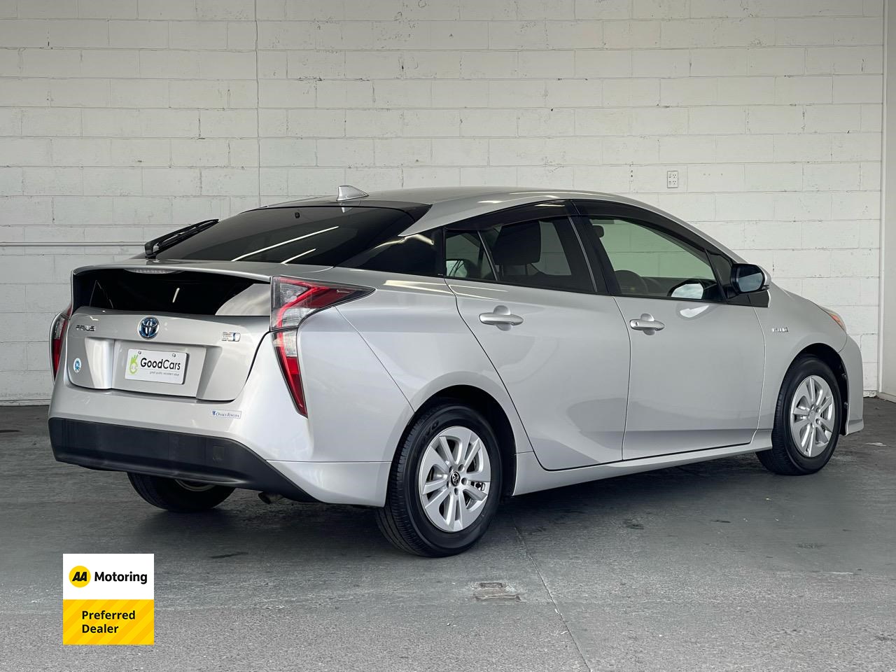 2017 Toyota PRIUS