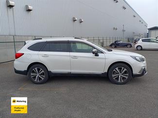 2018 Subaru OUTBACK - Thumbnail