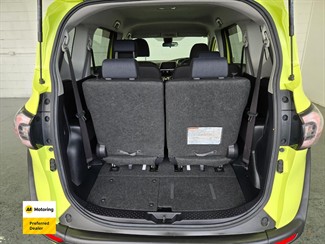 2016 Toyota Sienta - Thumbnail