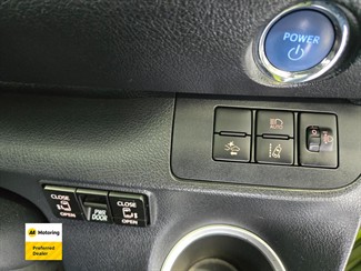 2016 Toyota Sienta - Thumbnail