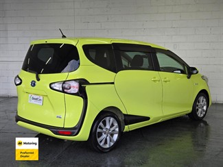 2016 Toyota Sienta - Thumbnail