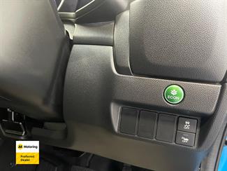 2014 Honda FIT - Thumbnail