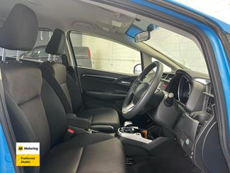 2014 Honda FIT - Thumbnail