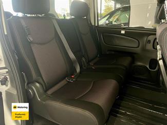 2013 Nissan Serena - Thumbnail
