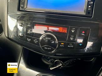 2013 Nissan Serena - Thumbnail