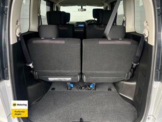 2013 Nissan Serena - Thumbnail
