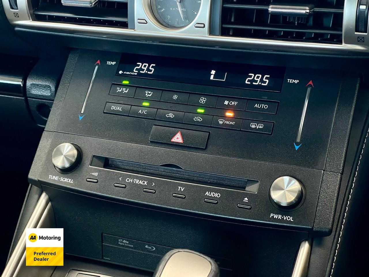 2014 Lexus IS 300h