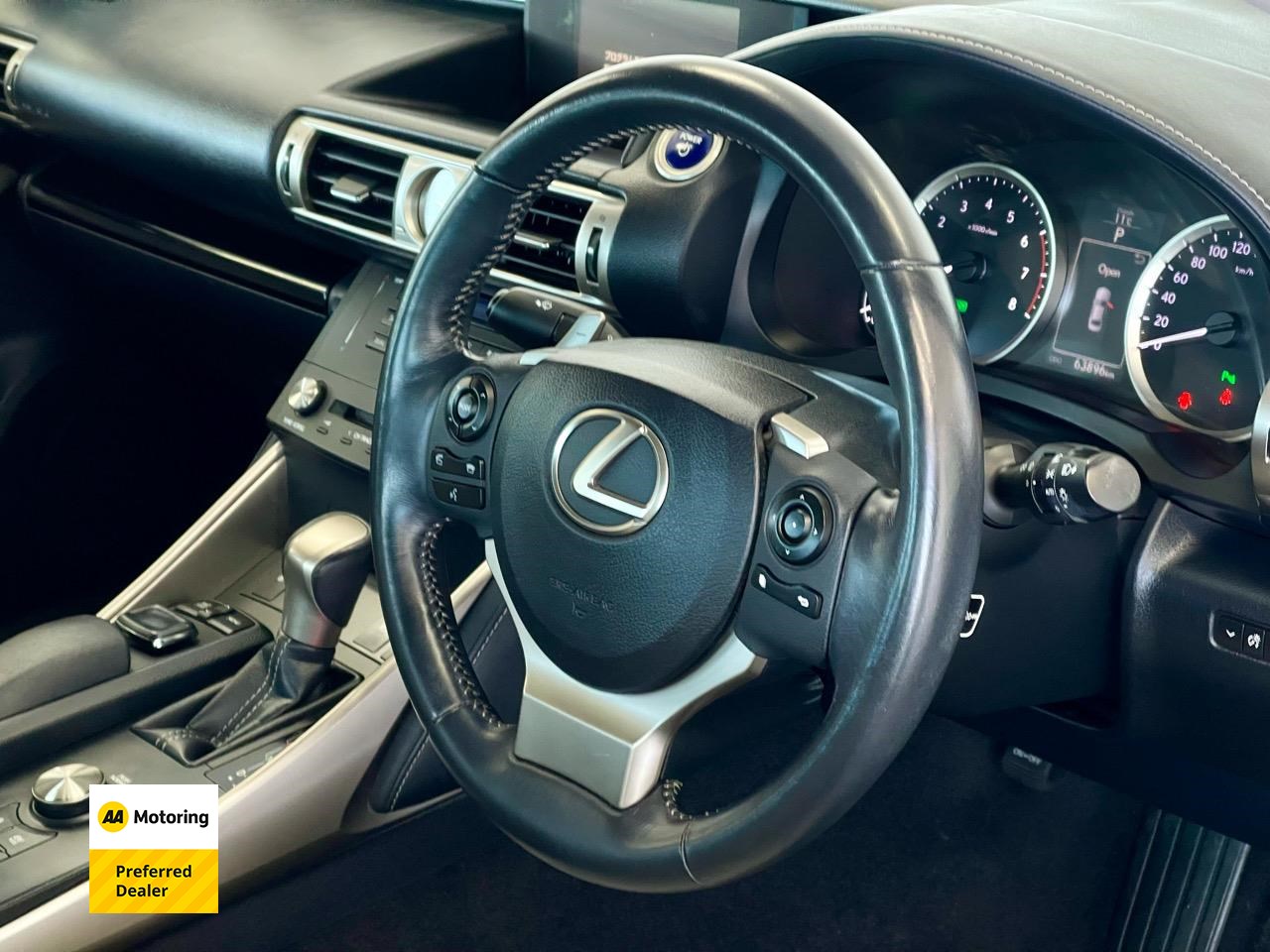 2014 Lexus IS 300h