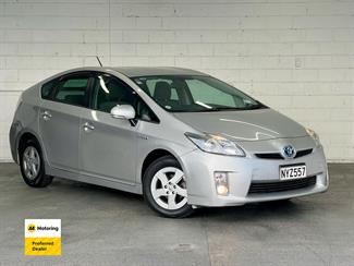 2010 Toyota PRIUS - Thumbnail