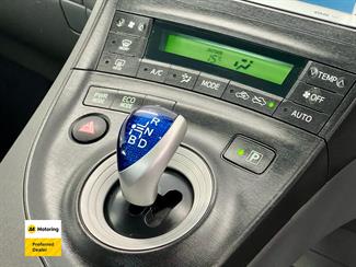 2010 Toyota PRIUS - Thumbnail
