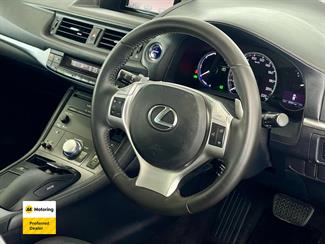 2013 Lexus CT 200h - Thumbnail