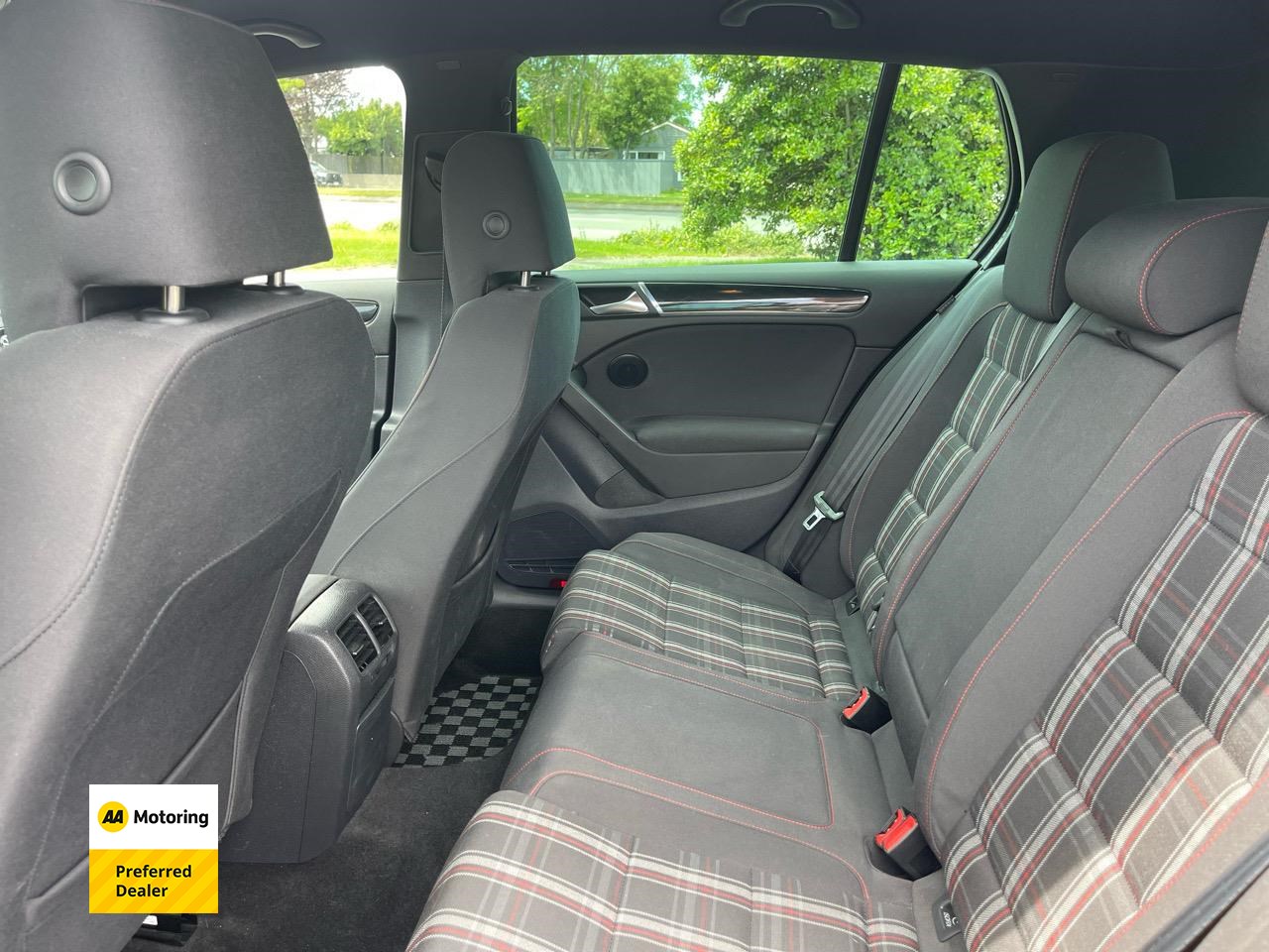 2011 Volkswagen GOLF