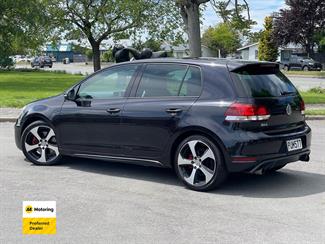 2011 Volkswagen GOLF - Thumbnail