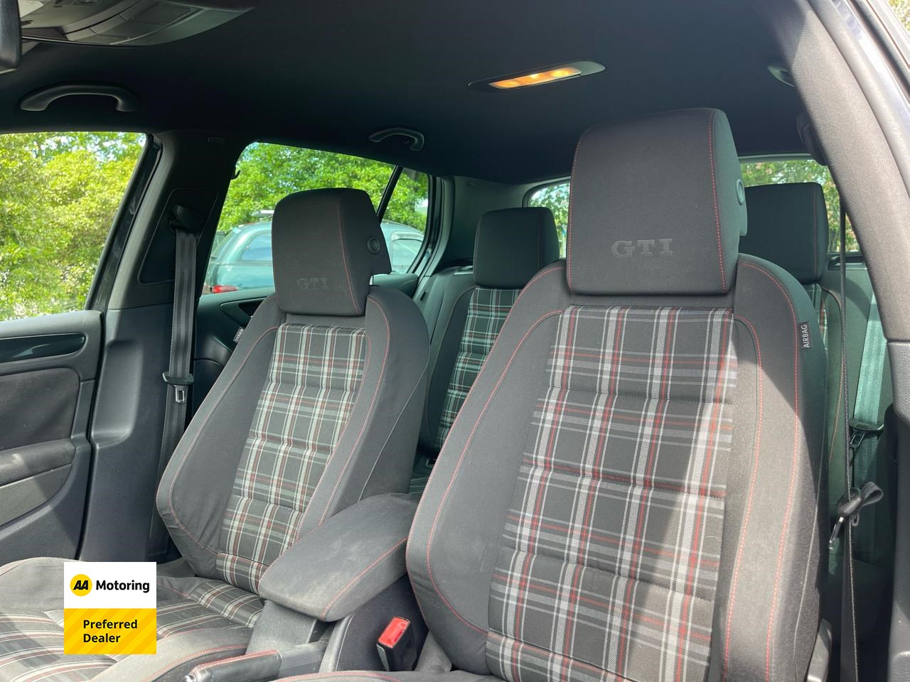 2011 Volkswagen GOLF