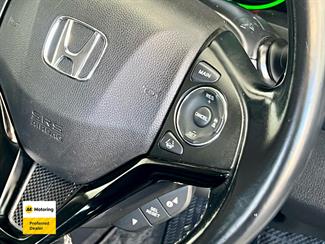 2017 Honda Vezel - Thumbnail